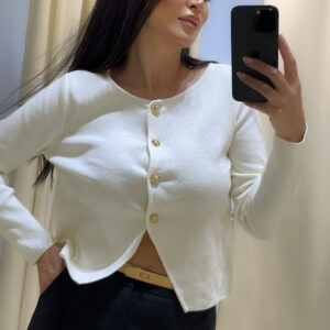 Γυναικεία ζακέτα εκρού με χρυσά κουμπιά